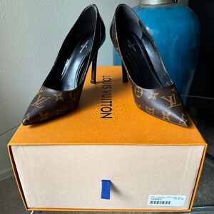 LOUIS VUITTON (2018) CHERIE PUMP - SIZE 38